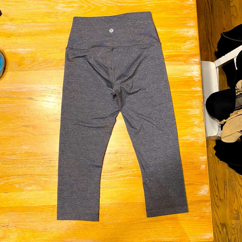 Lululemon Grey Heather Capri Leggings
